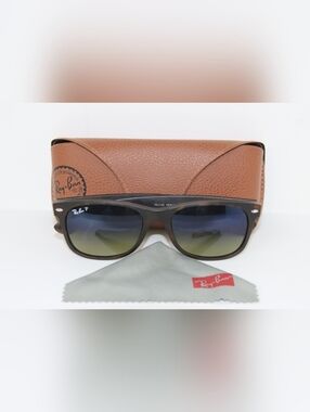 Ray-Ban Polarized Wayfarer Sunglasses -RB 2132
